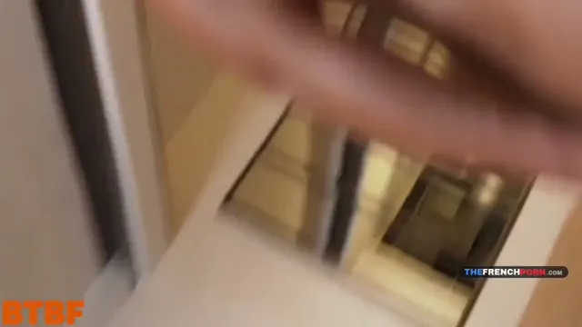 Lola Deluca Sextape Ma Vraie Première Fois avec un Mec Noir Vidéo Porno
